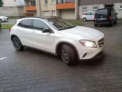 Weiß Gebraucht 2016 Mercedes GLA220 SUV | 18.250 € (Fairer Preis)