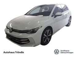 Weiß Gebraucht 2022 VW Golf VIII Style Limousine | 24.980 € (Superpreis)
