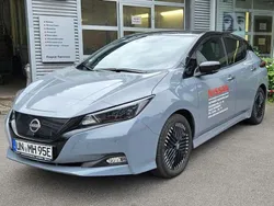 Grau Gebraucht 2023 Nissan Leaf N-Connecta Kleinwagen | 18.000 € (Fairer Preis)