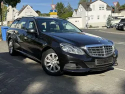 Obsidianschwarz metalliclack Gebraucht 2013 Mercedes E200 Kombi | 4.999 € (Fairer Preis)