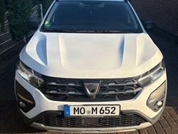 Weiß Gebraucht 2022 Dacia Jogger Essentiel Van / Kleinbus | 11.900 € (Superpreis)
