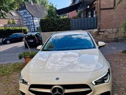 Weiß Gebraucht 2022 Mercedes CLA200 Luxury Kombi | 26.800 € (Fairer Preis)