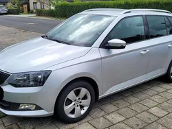 Silber Gebraucht 2015 Skoda Fabia Style Kombi | 7.490 €