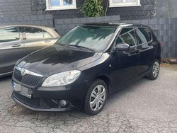 Schwarzmagic perleffekt Gebraucht 2015 Skoda Fabia Best of Kleinwagen | 3.500 € (Fairer Preis)