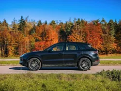 Schwarz Gebraucht 2019 Porsche Cayenne SUV | 58.950 € (Teuer)