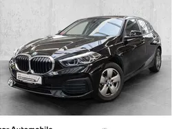Schwarz Gebraucht 2022 BMW 118 Advantage Kleinwagen | 23.210 € (Fairer Preis)