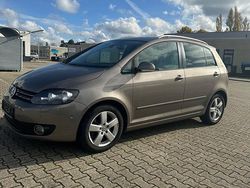 Braun Gebraucht 2011 VW Golf VI Limousine | 5.499 € (Guter Preis)