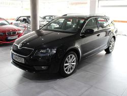 Schwarz Gebraucht 2015 Skoda Octavia Elegance Kombi | 6.990 € (Guter Preis)