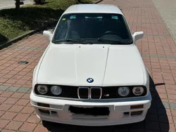 Weiß Gebraucht 1990 BMW 325 Limousine | 31.500 €