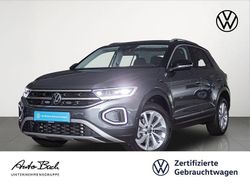 Grau (indiumgrau metallic/schwarz) Gebraucht 2024 VW T-Roc Pro SUV | 29.740 € (Fairer Preis)