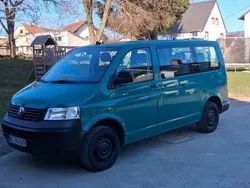 Grün Gebraucht 2006 VW T5 Van | 5.000 €