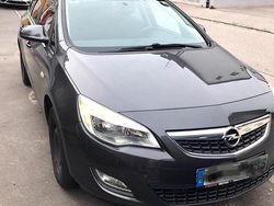 Grau Gebraucht 2012 Opel Astra Sport Kombi | 4.000 € (Fairer Preis)
