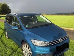 Blau Gebraucht 2018 VW Touran Join Van / Kleinbus | 16.950 € (Guter Preis)