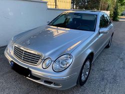 Silber Gebraucht 2006 Mercedes E280 Limousine | 9.999 € (Teuer)