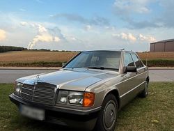 Gold Gebraucht 1989 Mercedes 190 Limousine | 6.300 €