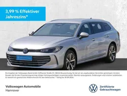 Oyster silver metallic Gebraucht 2024 VW Passat Business Kombi | 39.950 €