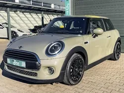 Grün Gebraucht 2019 Mini ONE Kleinwagen | 13.490 € (Guter Preis)