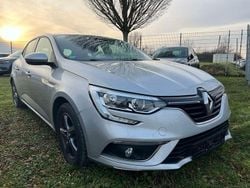 Grau Gebraucht 2016 Renault Mégane IV Experience Limousine | 6.900 € (Fairer Preis)