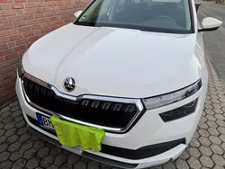 Weiß Gebraucht 2023 Skoda Kamiq Style SUV | 21.940 € (Fairer Preis)