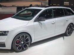 Weiß Gebraucht 2015 Skoda Octavia vRS Kombi | 15.799 € (Fairer Preis)