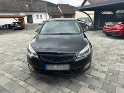 Schwarz Gebraucht 2010 Opel Astra Kleinwagen | 3.200 € (Fairer Preis)