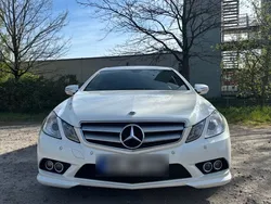 Weiß Gebraucht 2009 Mercedes E250 Avantgarde Coupé | 12.900 € (Teuer)