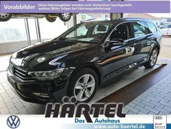 Deep black perleffekt (schwarz) Gebraucht 2022 VW Passat Business Kombi | 28.100 € (Etwas zu teuer)