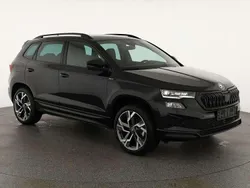 Black magic perleffekt Neu 2025 Skoda Karoq SportLine SUV | 40.045 € (Guter Preis)