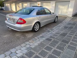 Silber Gebraucht 2007 Mercedes E220 Classic Limousine | 5.999 € (Fairer Preis)