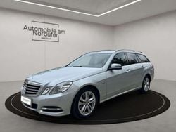 Iridiumsilber metalliclack Gebraucht 2011 Mercedes E200 Avantgarde Kombi | 9.490 € (Guter Preis)