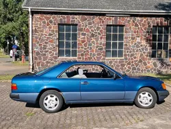Blau Gebraucht 1989 Mercedes 230 Coupé | 13.200 €