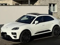 Weiß Gebraucht 2024 Porsche Macan Turbo SUV | 114.279 € (Superpreis)