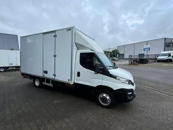 Weiss Gebraucht 2010 Iveco Daily Limousine | 19.933 €