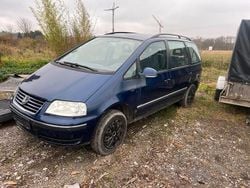 Blau Gebraucht 2004 VW Sharan Comfortline Van / Kleinbus | 999 € (Superpreis)