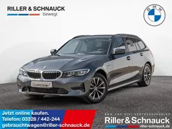 Grau Gebraucht 2021 BMW 320e Advantage Limousine | 24.950 € (Fairer Preis)