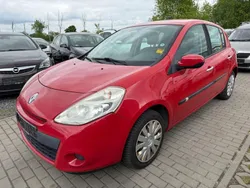Rot Gebraucht 2010 Renault Clio III Expression Kleinwagen | 2.200 € (Fairer Preis)