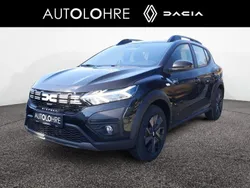 Schwarz Neu 2025 Dacia Sandero Expression Kleinwagen | 19.470 € (Etwas zu teuer)