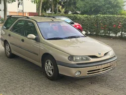 Gold Gebraucht 1998 Renault Laguna Kombi | 1.499 €