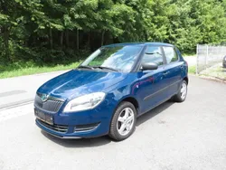 Blau Gebraucht 2012 Skoda Fabia Cool Edition Limousine | 4.450 € (Guter Preis)