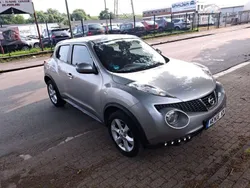 Grau Gebraucht 2012 Nissan Juke Tekna SUV | 7.700 € (Guter Preis)