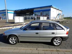Silber Gebraucht 1993 Opel Astra Limousine | 3.995 €
