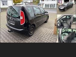 Schwarz Gebraucht 2012 Skoda Roomster Kombi | 4.488 € (Fairer Preis)