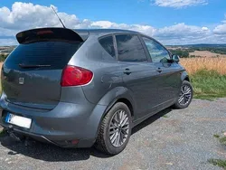 Grau Gebraucht 2012 Seat Altea Van / Kleinbus | 5.900 € (Fairer Preis)