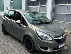 Grau Gebraucht 2016 Opel Meriva Edition Van / Kleinbus | 7.750 € (Etwas zu teuer)
