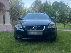 Schwarz Gebraucht 2011 Volvo V50 Kombi | 6.500 € (Teuer)