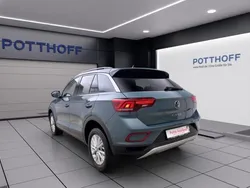 Andere farbe Gebraucht 2024 VW T-Roc Life SUV | 22.222 € (Guter Preis)