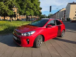 Rot Gebraucht 2020 Kia Rio Platinum Edition Limousine | 15.000 € (Fairer Preis)