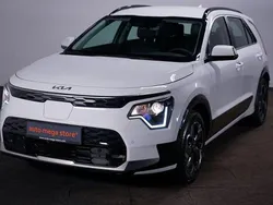 Weiß Gebraucht 2023 Kia e-Niro Vision SUV | 25.449 € (Superpreis)