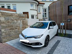 Toyota Auris Hybrid