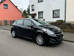 Schwarz Gebraucht 2018 Peugeot 208 Active Kleinwagen | 8.250 € (Fairer Preis)